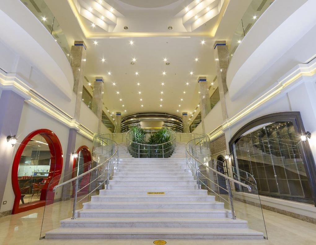 Titanic Royal Hotel