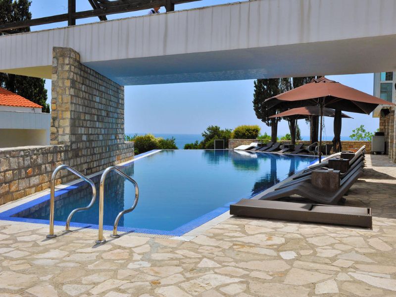 Hotel Avala Resort & Villas