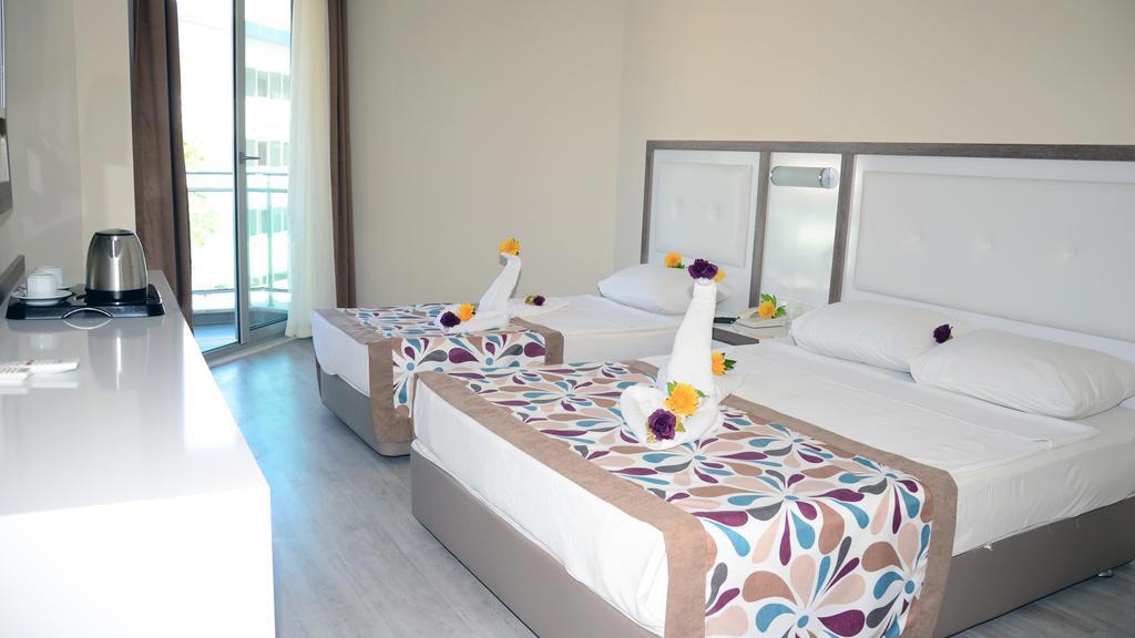 Acar Hotel