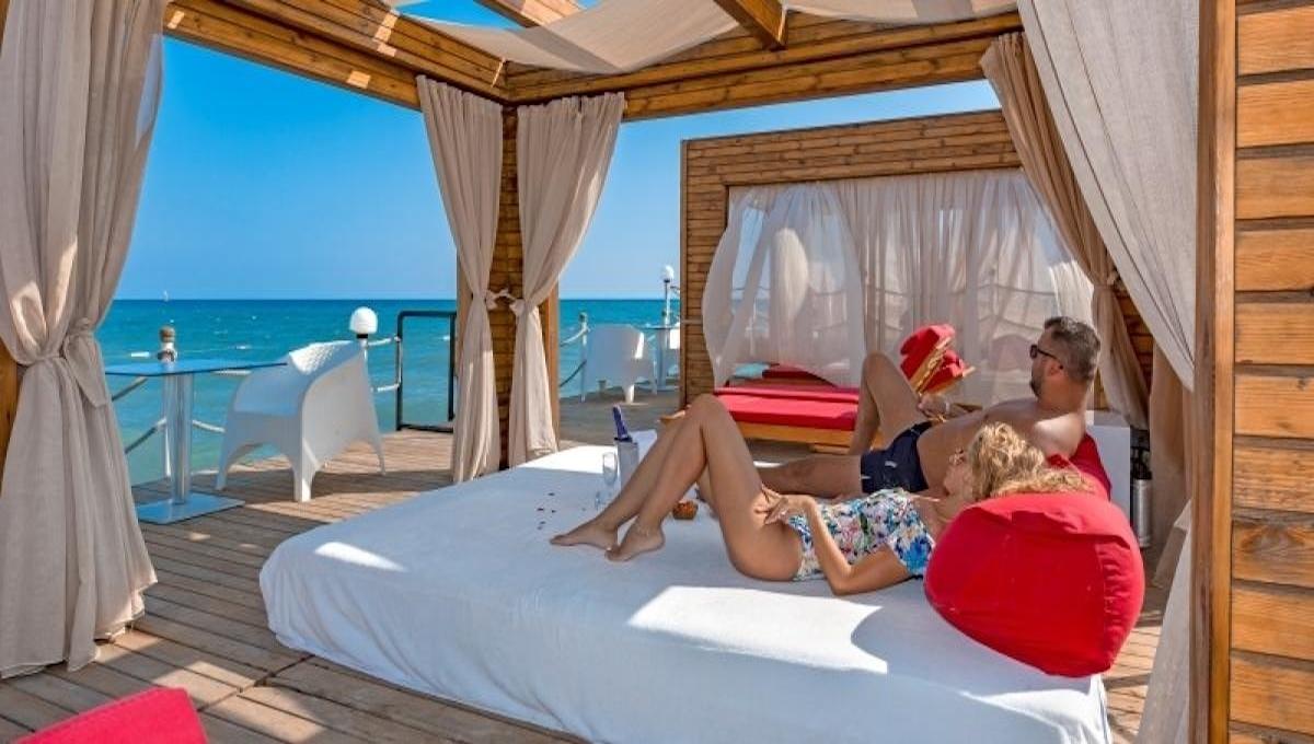 Adam and Eve Hotel