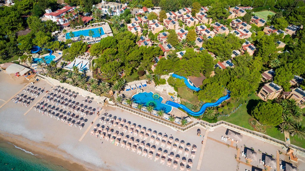 Pirates Beach Club