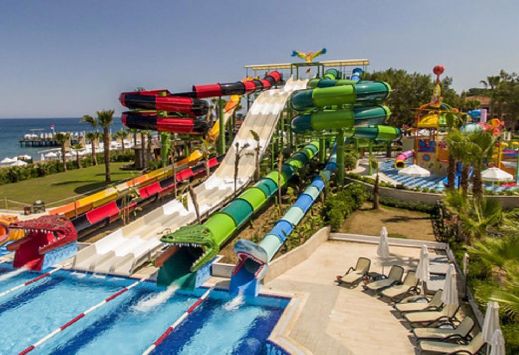 Hotel Crystal Flora Beach Resort