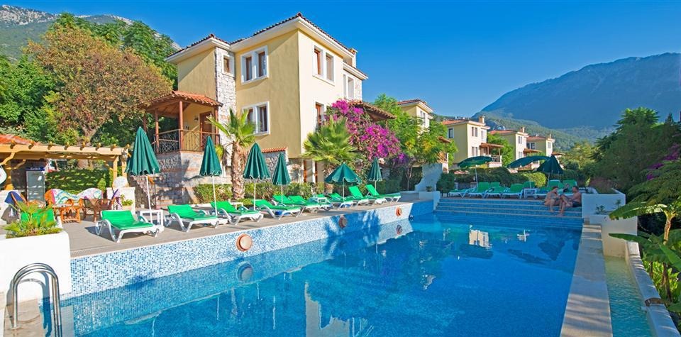 Perdikia Hill Family Resort