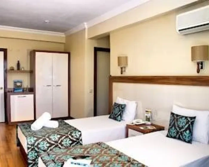 Hotel Flora Suites 