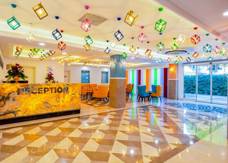 Crystal World Of Colours