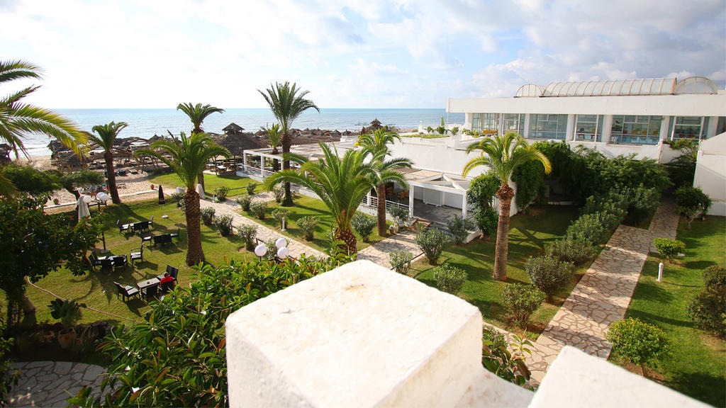 Orangers Beach Resort & Bungalows