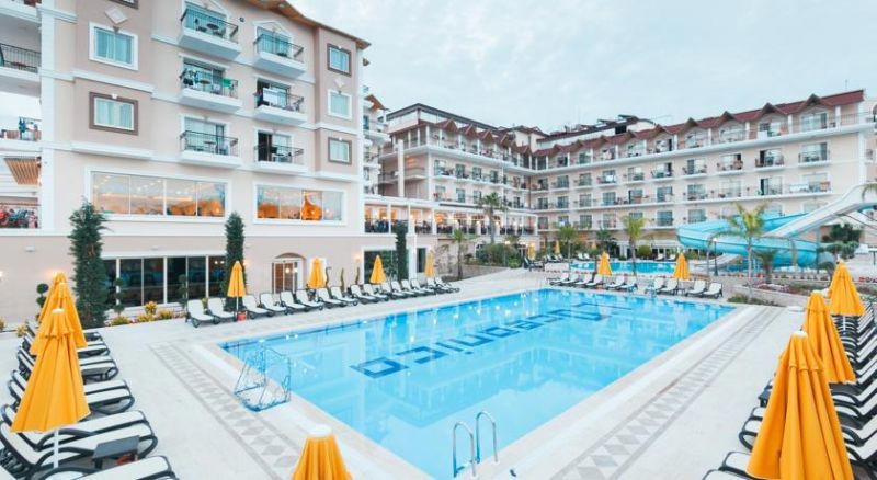 Loceanica Beach Resort Hotel