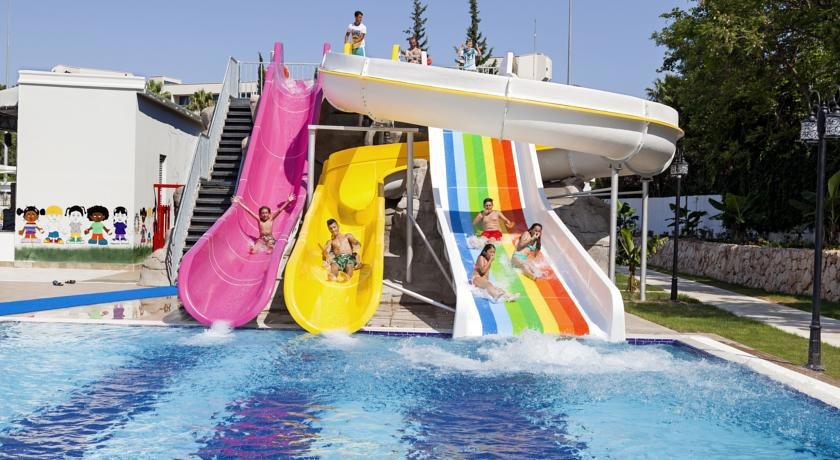 Karmir Resort and Spa