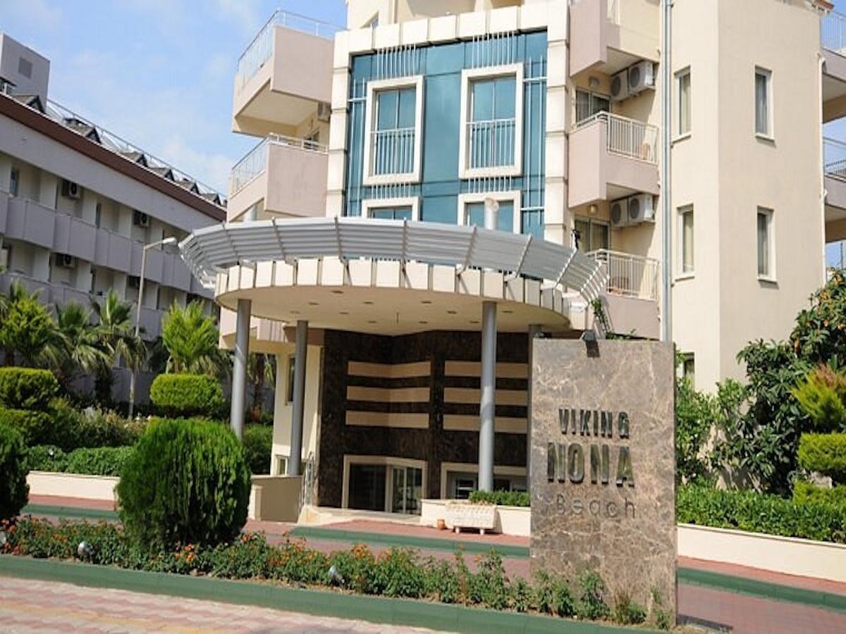 Viking Nona Beach Hotel