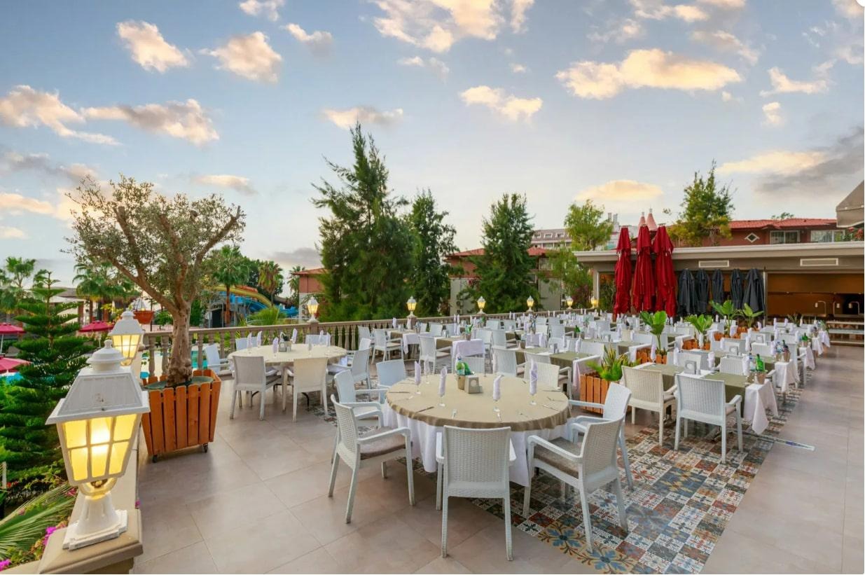 Hotel Justiniano Deluxe Resort