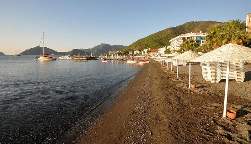 Tropical Beach Hotel