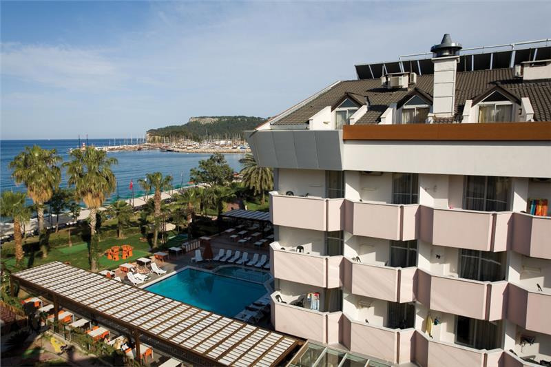 Fame Beach Hotel