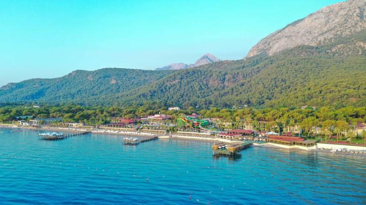 Crystal Flora Beach Resort