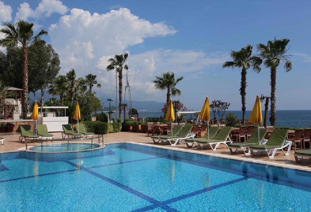 Hotel Valeri Beach