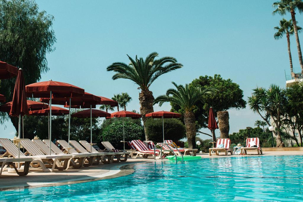 Hotel St. Raphael Resort