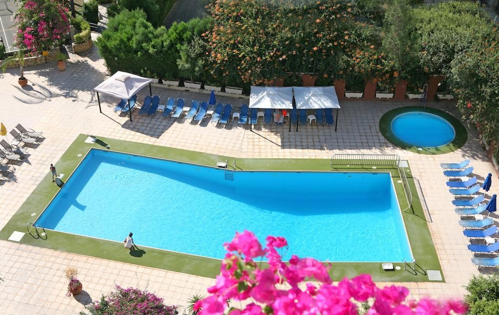 Hotel Navarria