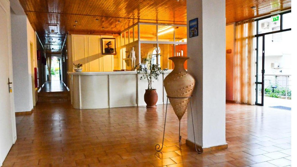 Niko - Elen Hotel