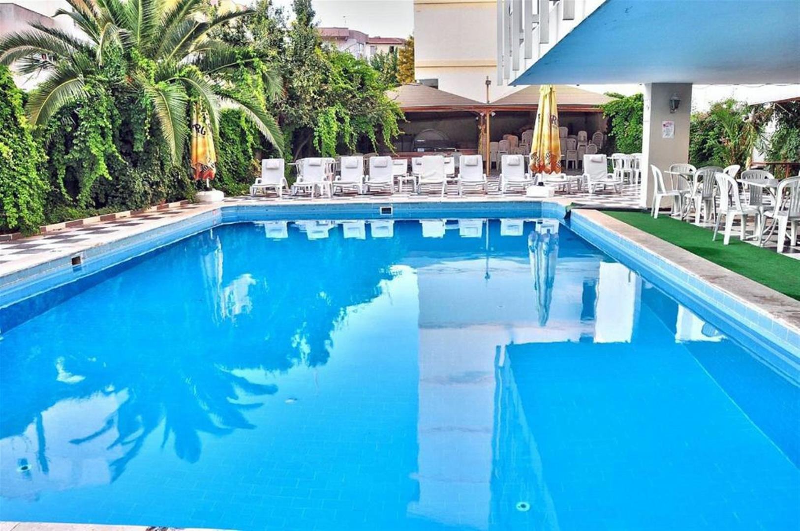Roxx Royal Hotel