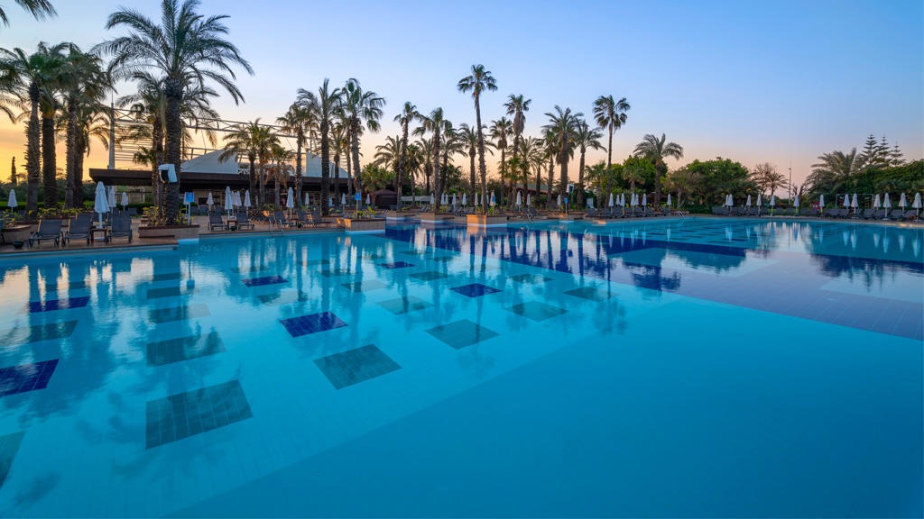 Concorde Deluxe Resort
