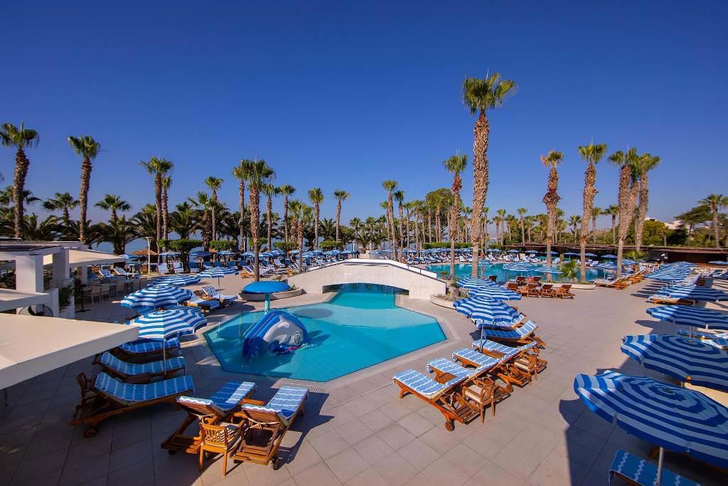 Grand Resort