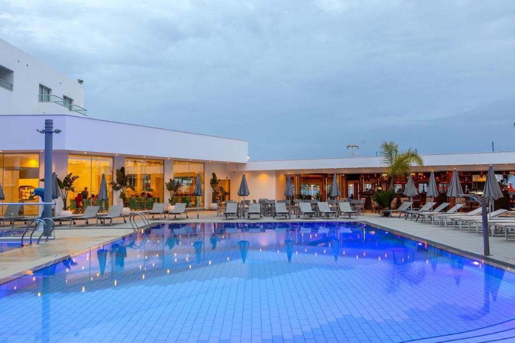Limanaki Beach Hotel