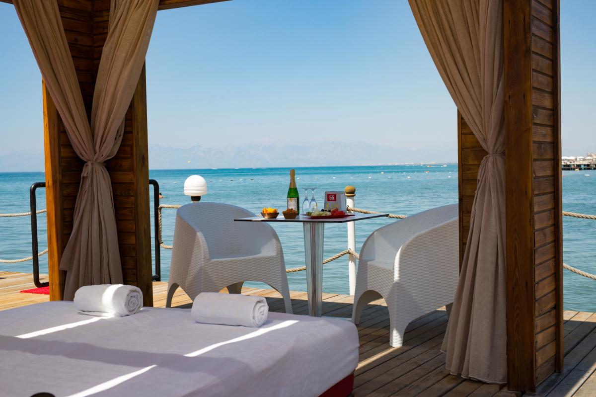 Adam and Eve Hotel