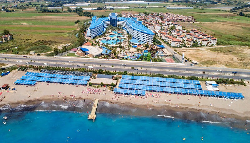 Crystal Admiral Resort Suites and Spa