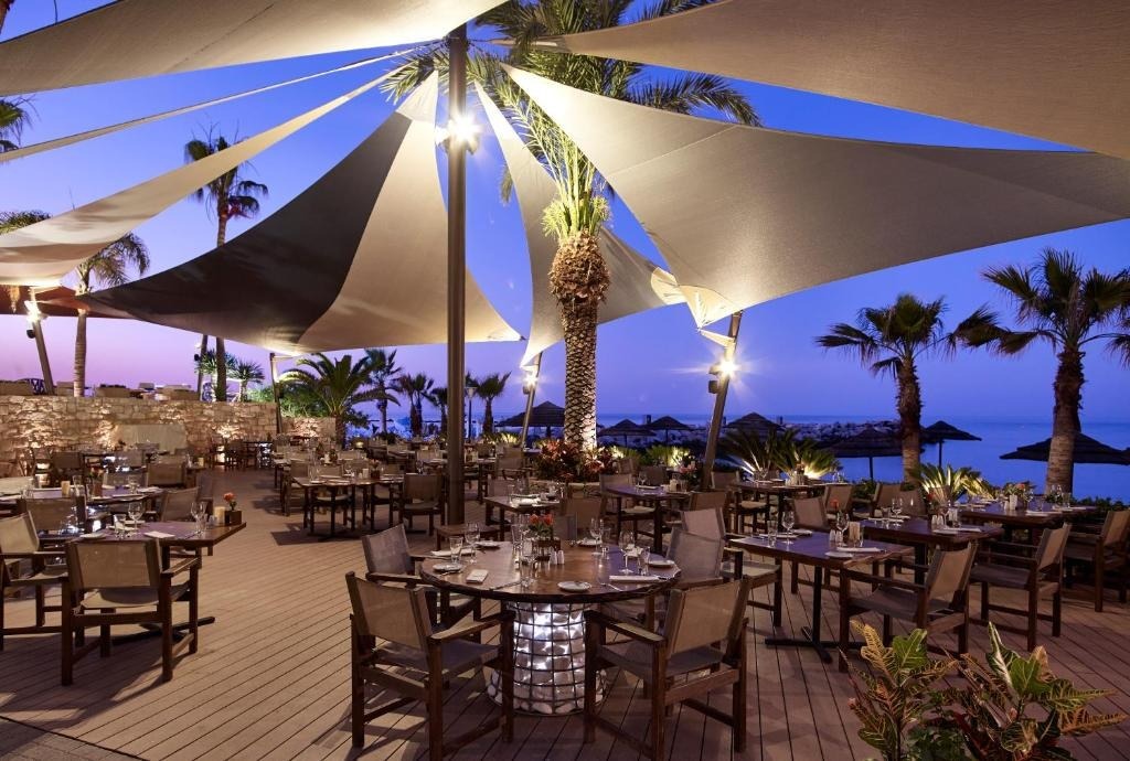 Hotel Amathus Beach