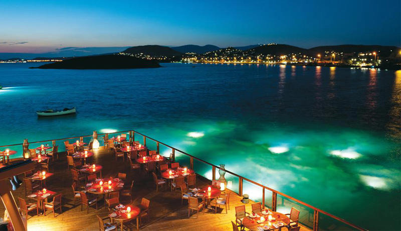 Grand Lagonissi Resort