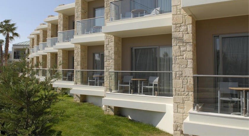 Minos Mare Royal Hotel
