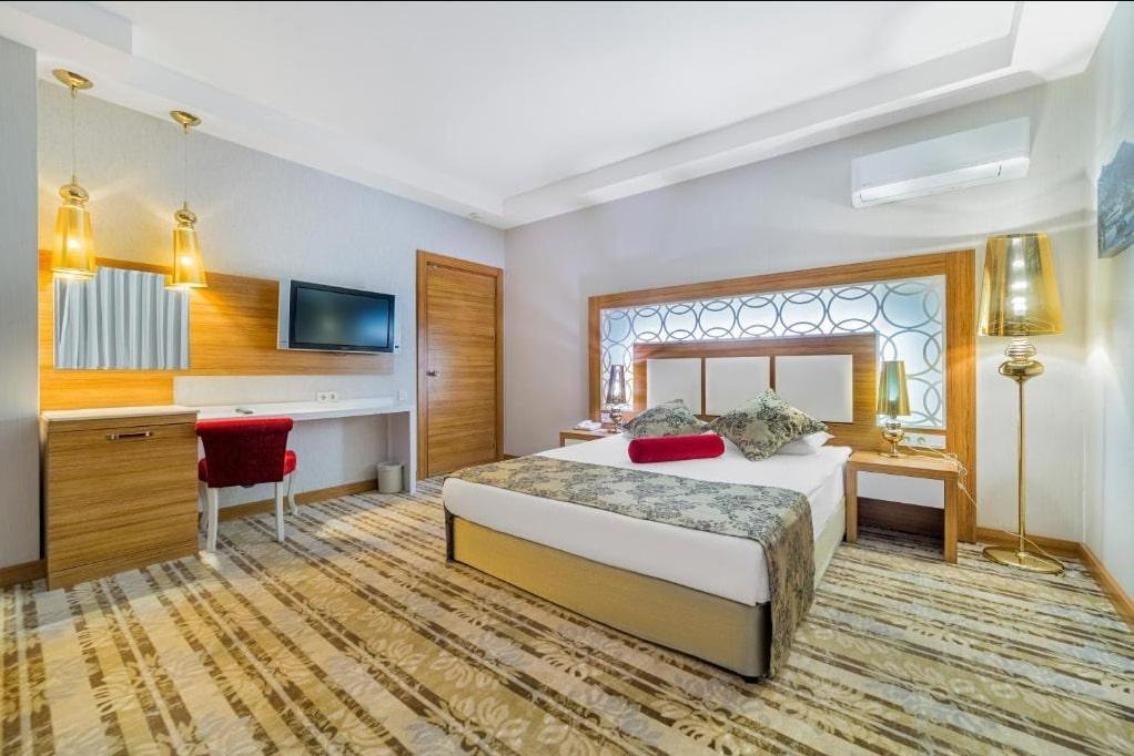 Hotel Justiniano Deluxe Resort