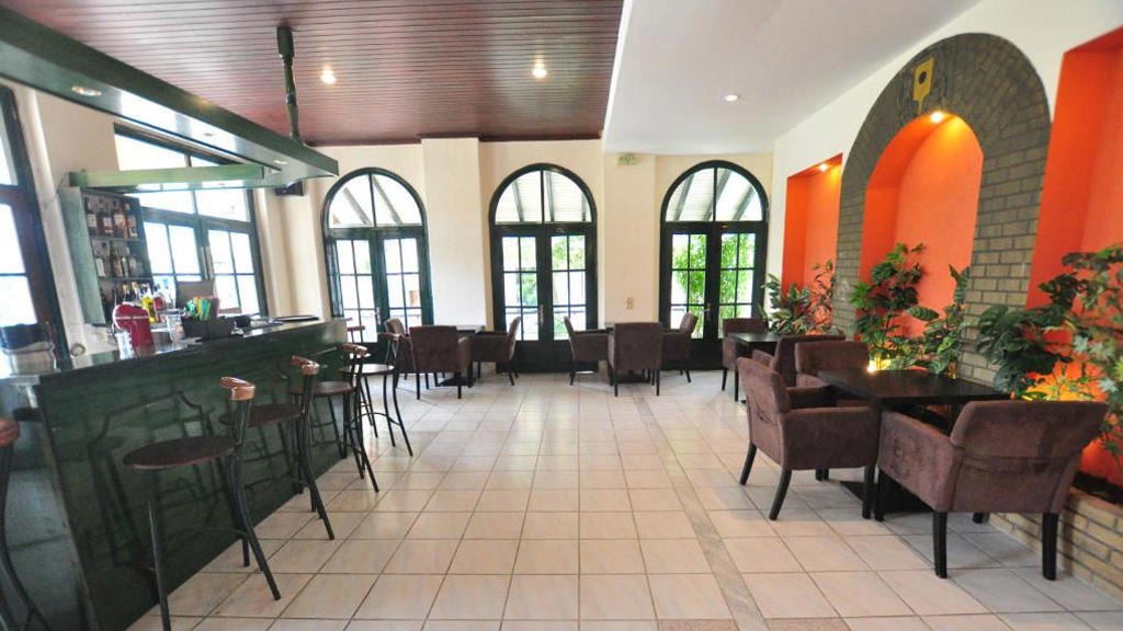 Acharavi Garden Hotel