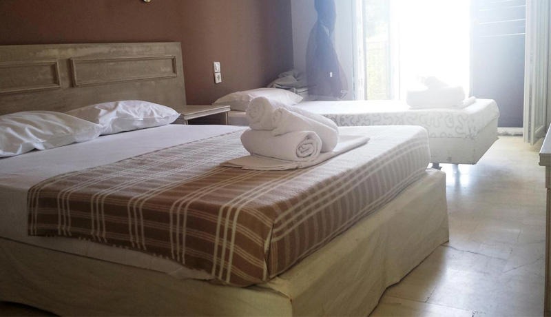 Ermis ( ex Sunshine Inn)