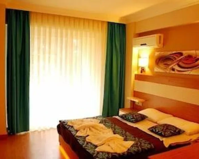 Hotel Flora Suites 