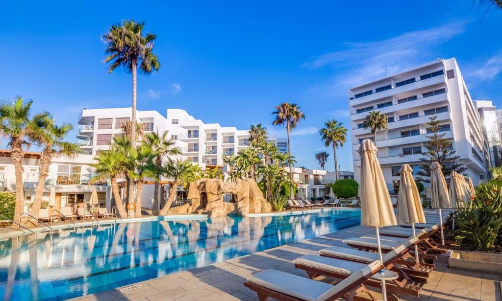 Hotel Adams Beach