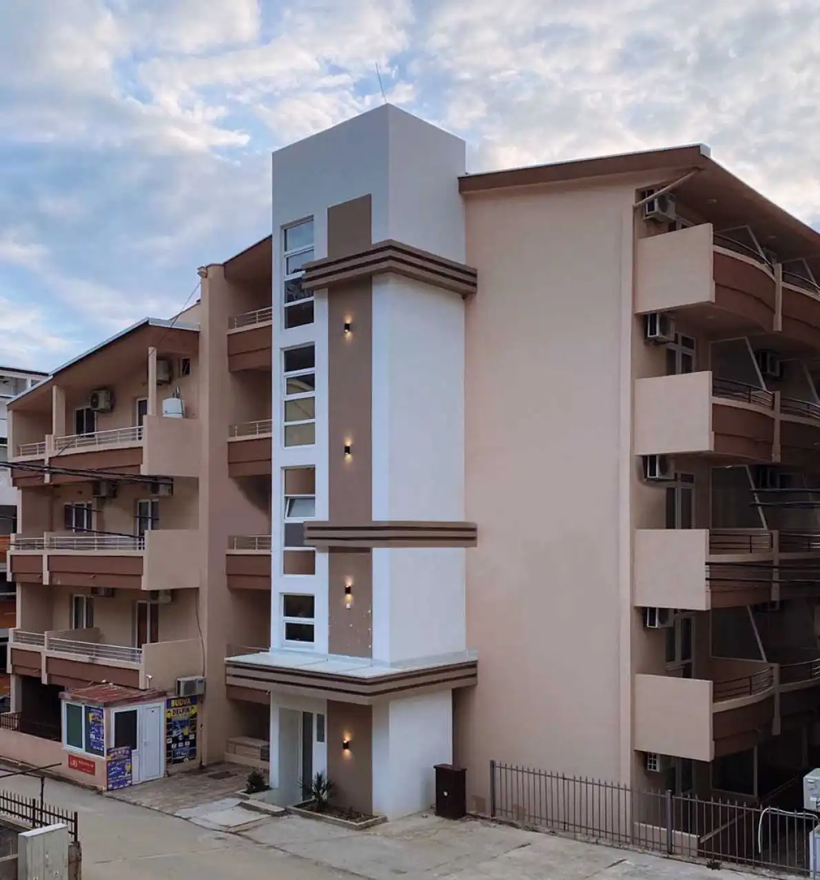 Apartmani Lara