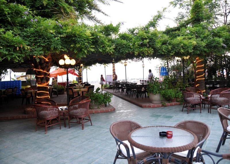 Azak Hotel