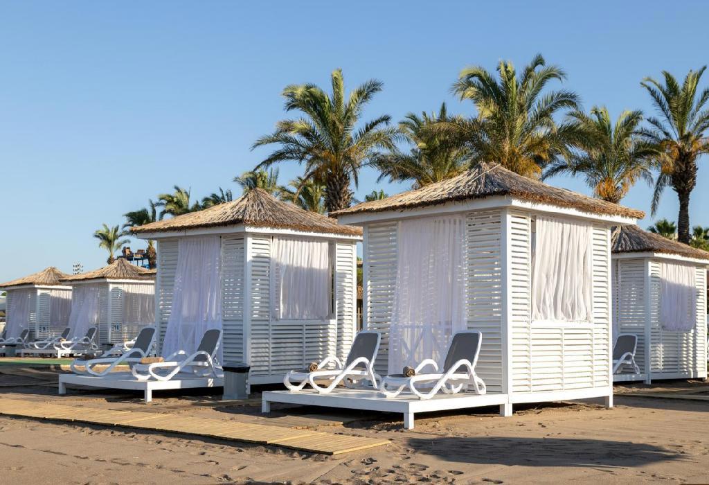 Hotel Miracle Resort
