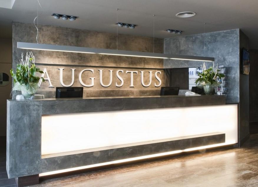 Hotel Augustus