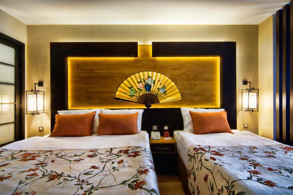 Limak Lara Deluxe Hotel and Resort