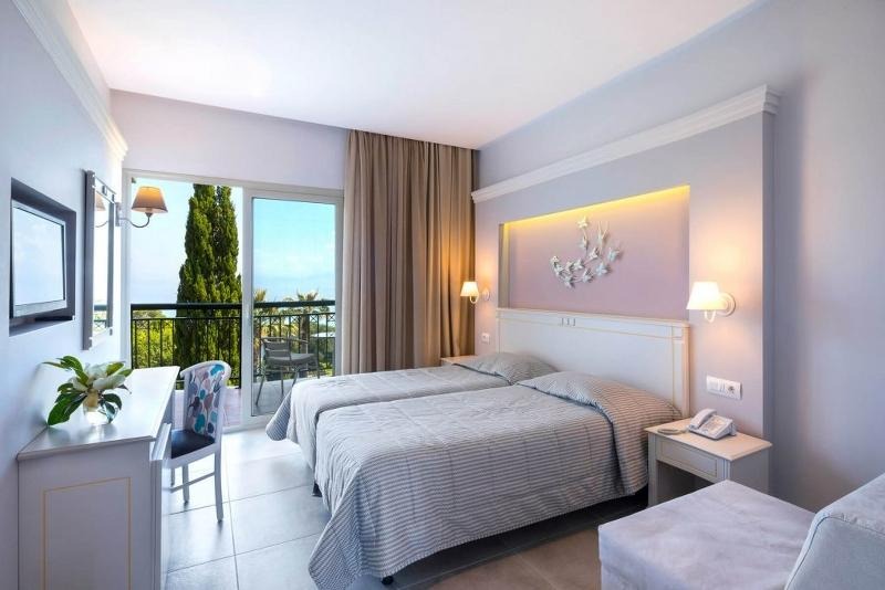 Hotel Delfinia