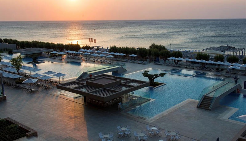Amada Colossos Hotel