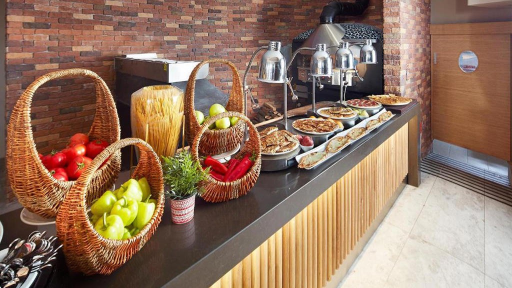 Lalila Blue Suites