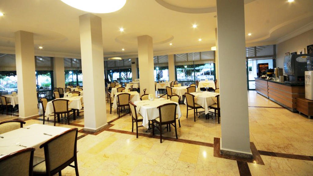 Tropical Beach Hotel