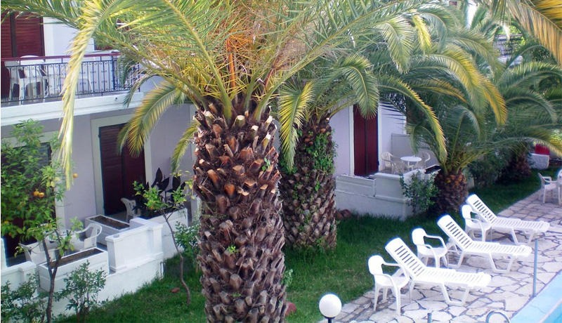 Ermis ( ex Sunshine Inn)