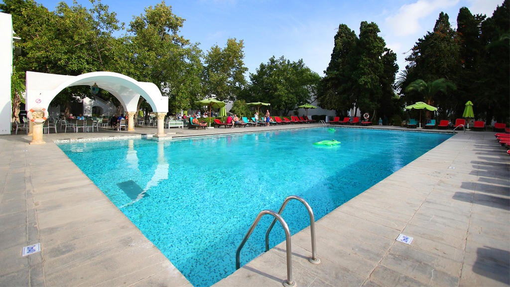 Orangers Beach Resort & Bungalows