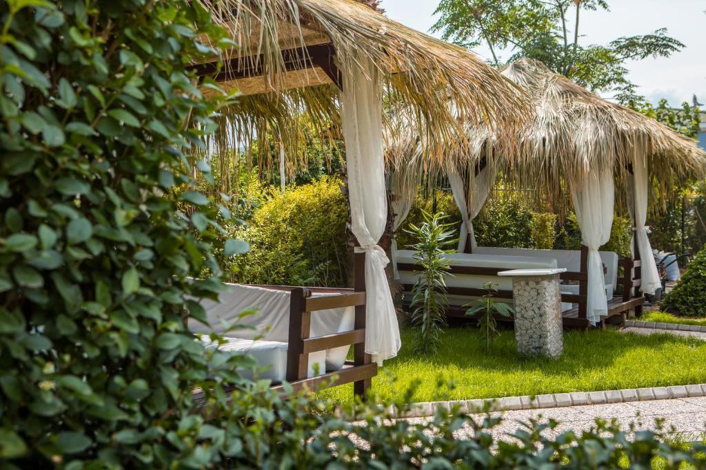 Lancora Beach Hotel