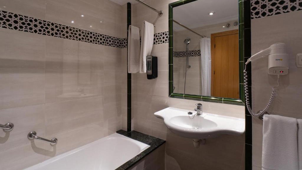 Apartamentos Bajondillo