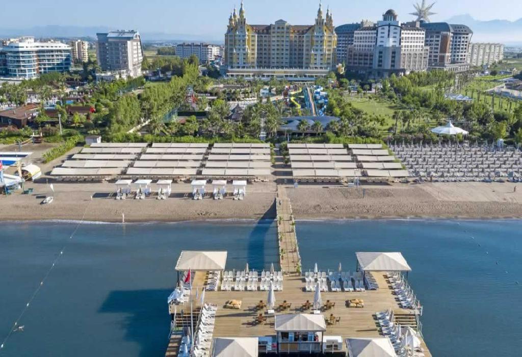 Royal Holiday Palace