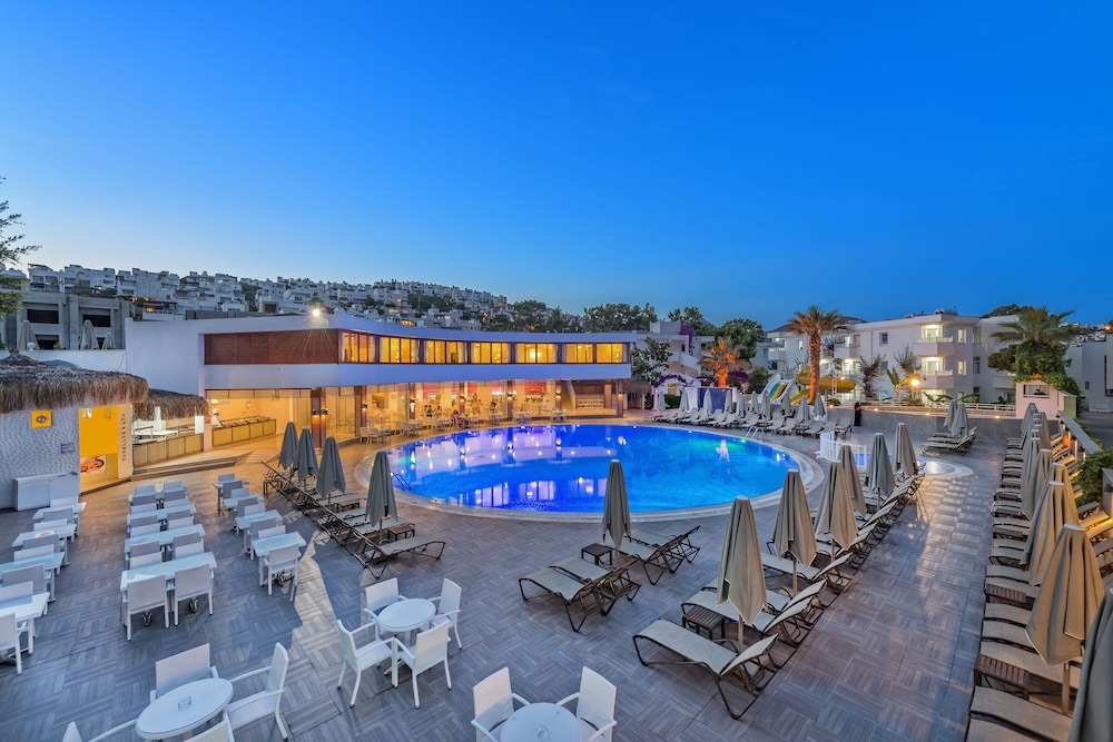 Hotel Bendis Beach